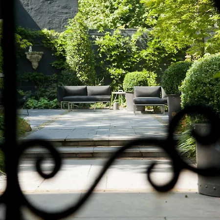 Canal House Hotel 4*