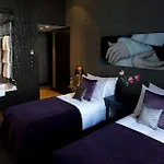 Hotel Canal House