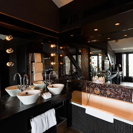 Отель Canal House