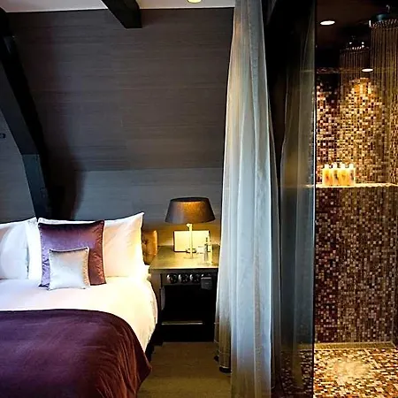 Canal House Hotell 4*