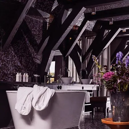 Hotell Canal House 4*