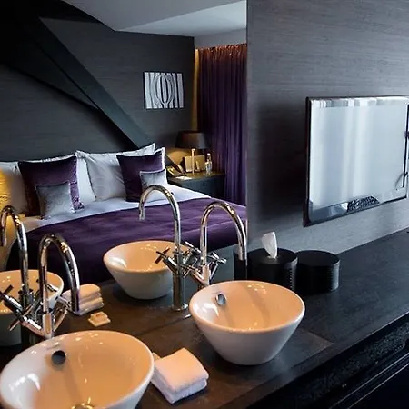 Canal House Hotel 4*