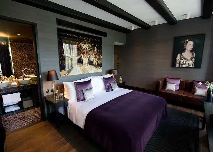 Hotel Canal House 4*