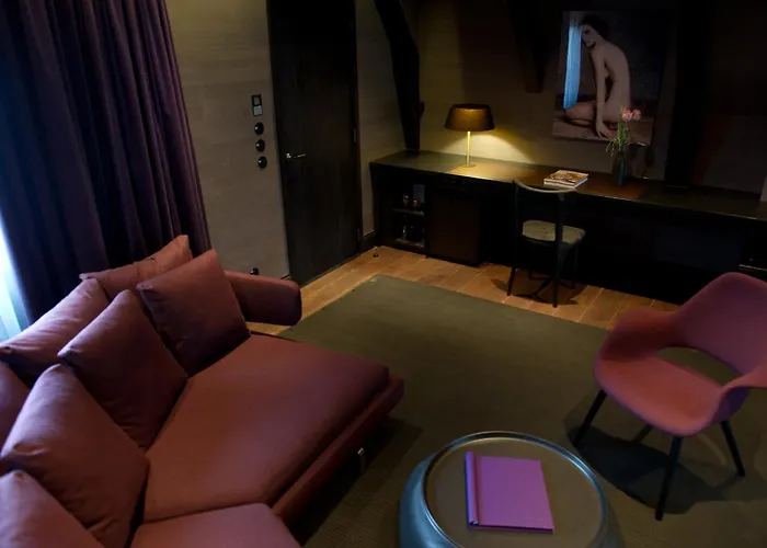 Hotel Canal House 4*