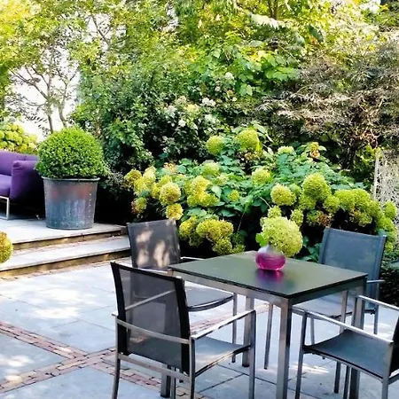 Hotell Canal House 4*